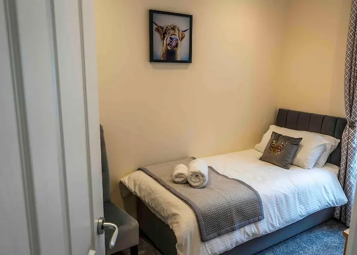 Cosy Cottage In Central Kendal With Parking!