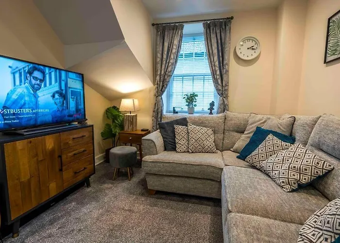 Cosy Cottage In Central Kendal With Parking!