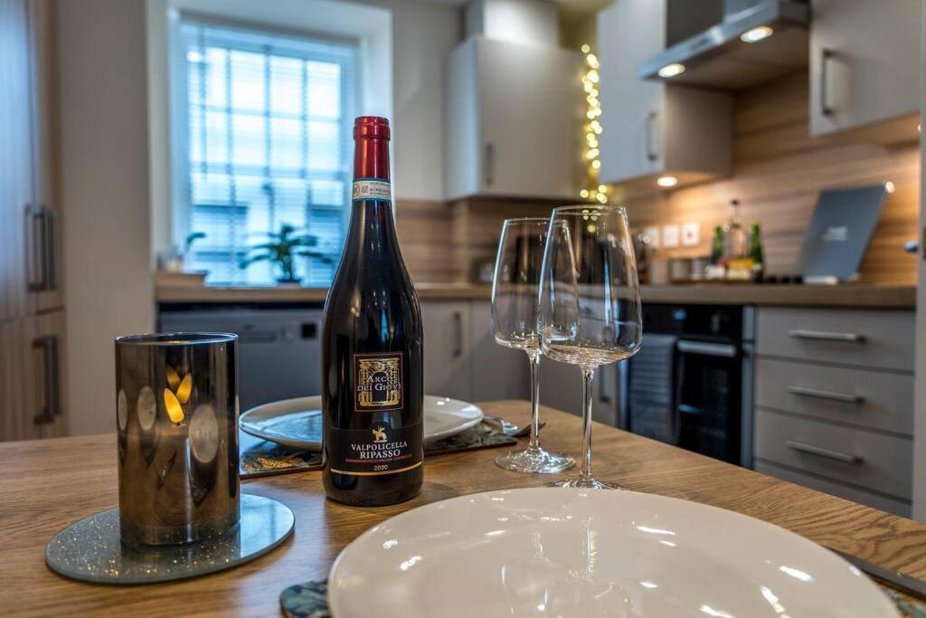 Cosy In With Parking! Holiday home