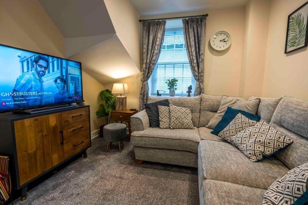 Cosy In With Parking! *